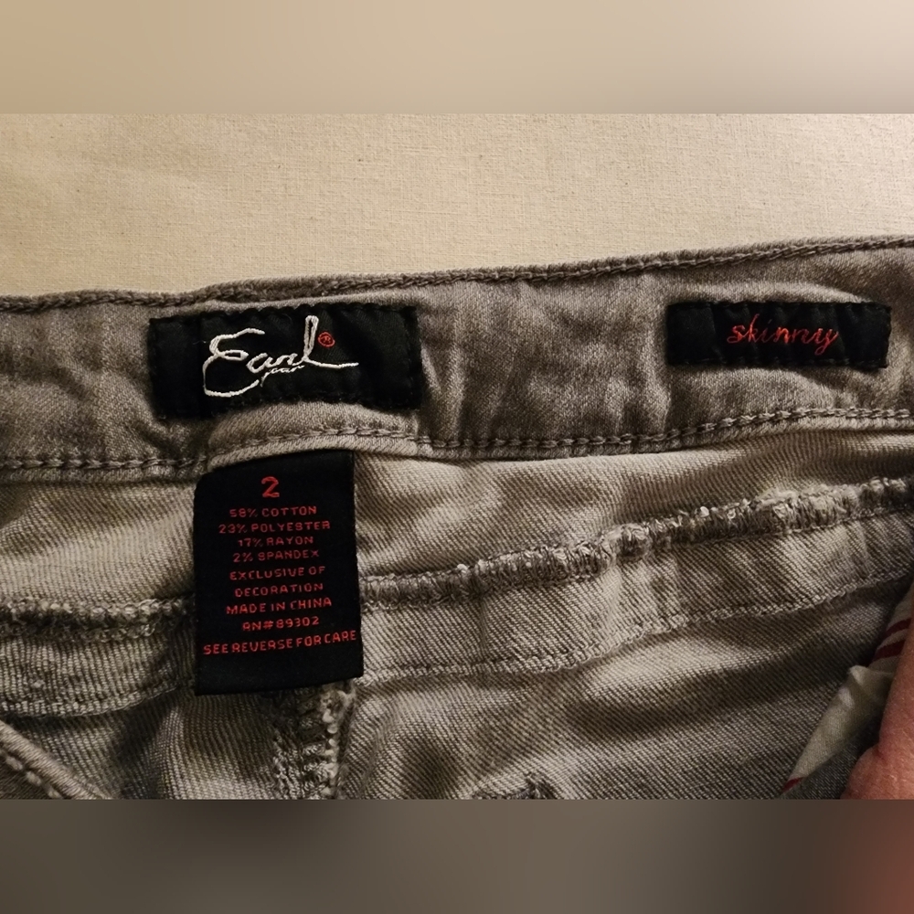 Earl jeans, grey with embellished pockets, size 2 - Picture 5 of 7